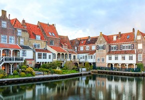 Uncovering Volendam